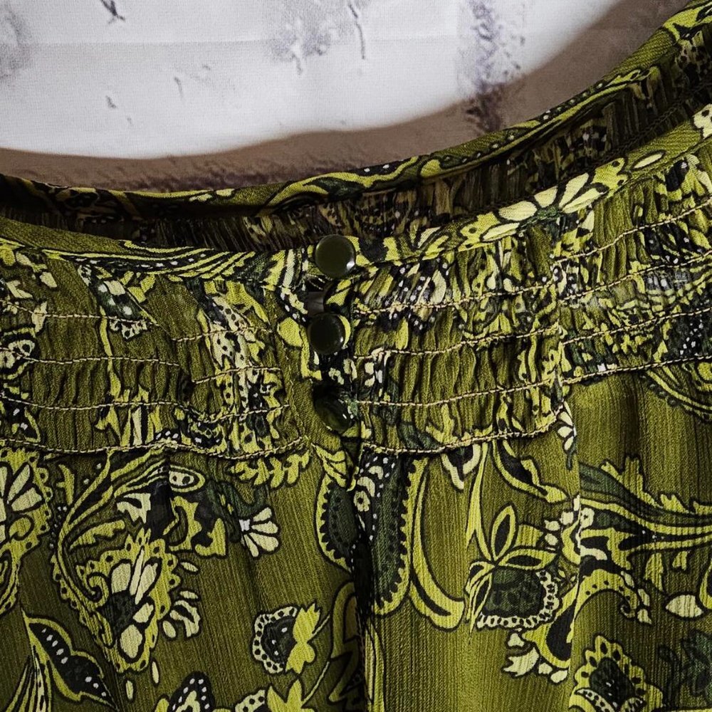 2 Piece Olive Green Top - Picture 4 of 7